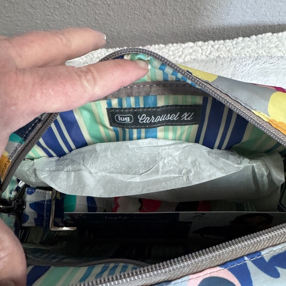 NEW with Tags‼️LUG~Carousel XL 2~Wildflower Multi~New with tags - Picture 8 of 16